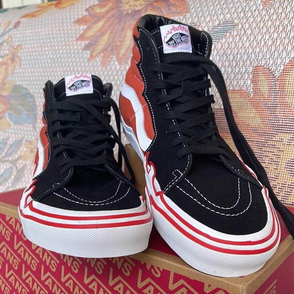 Vans Men’s
Sk8-Hi Flame VN0005UJGWP Sneakers - Picture 7 of 16